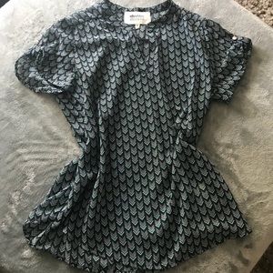 NWOT Trendy aliceblue Short Sleeve VNeck Sheer Top